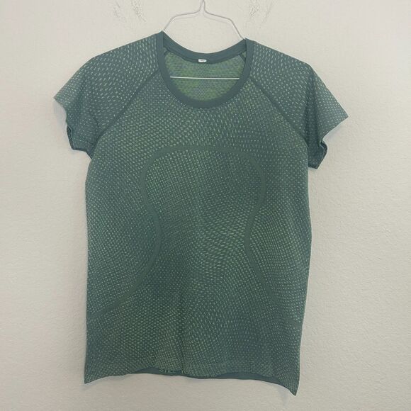 Lululemon Swiftly Tech Short Sleeve 2.0 Sz 14 - Picture 1 of 6